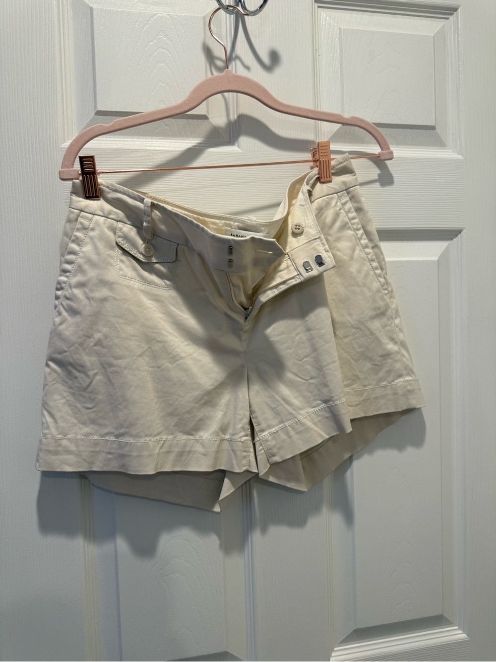 Banana Republic Cream Casual Cotton-Blend Shorts